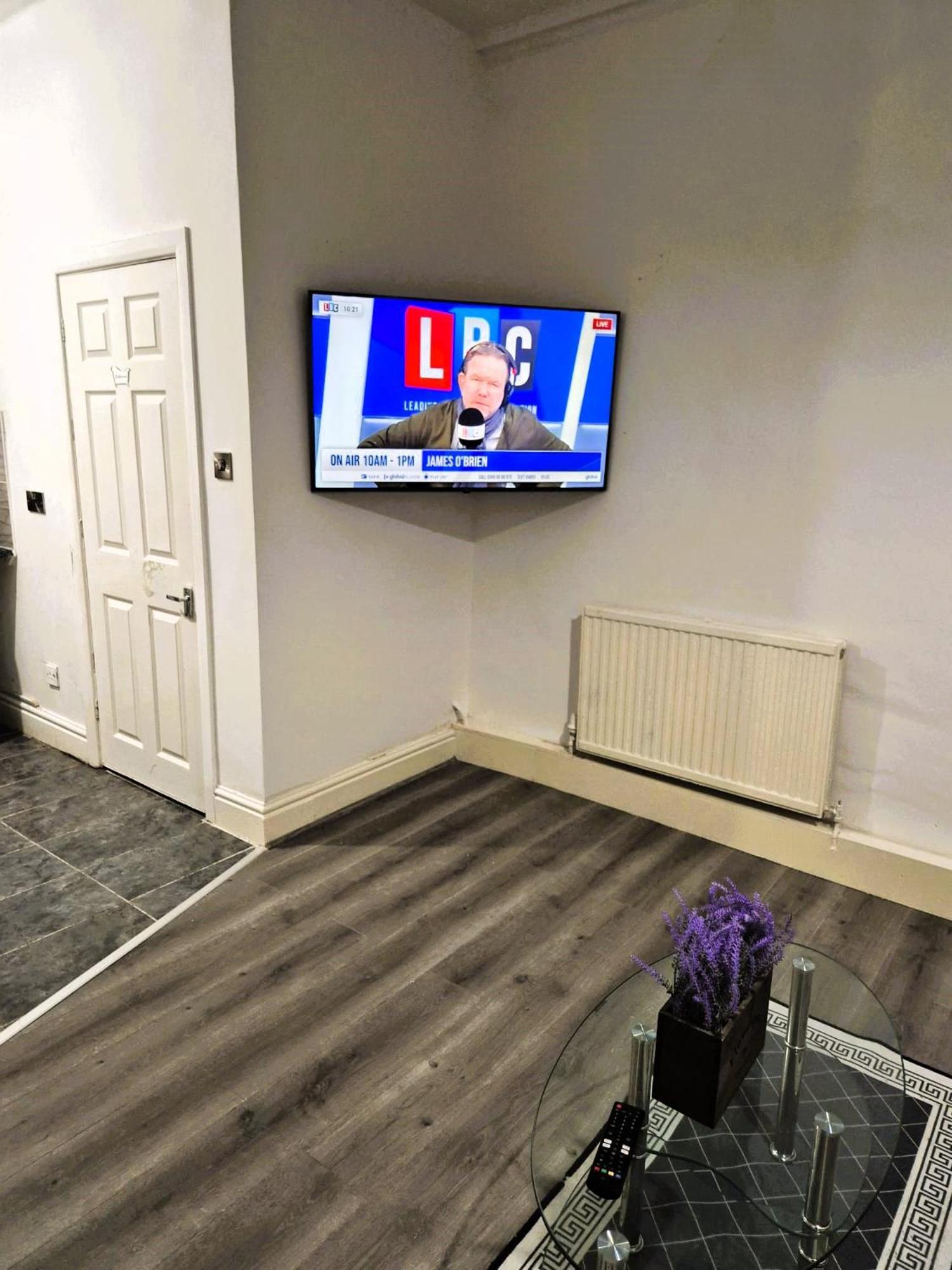 Affordably Elegant Apartments Close To Coop Live, Etihad Stadium And Manchester City Centre Экстерьер фото