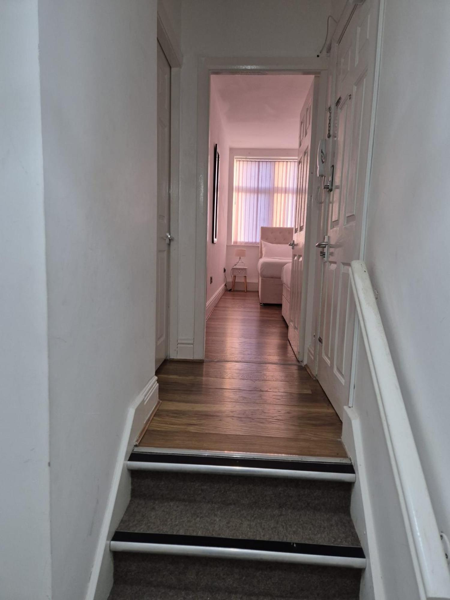 Affordably Elegant Apartments Close To Coop Live, Etihad Stadium And Manchester City Centre Экстерьер фото
