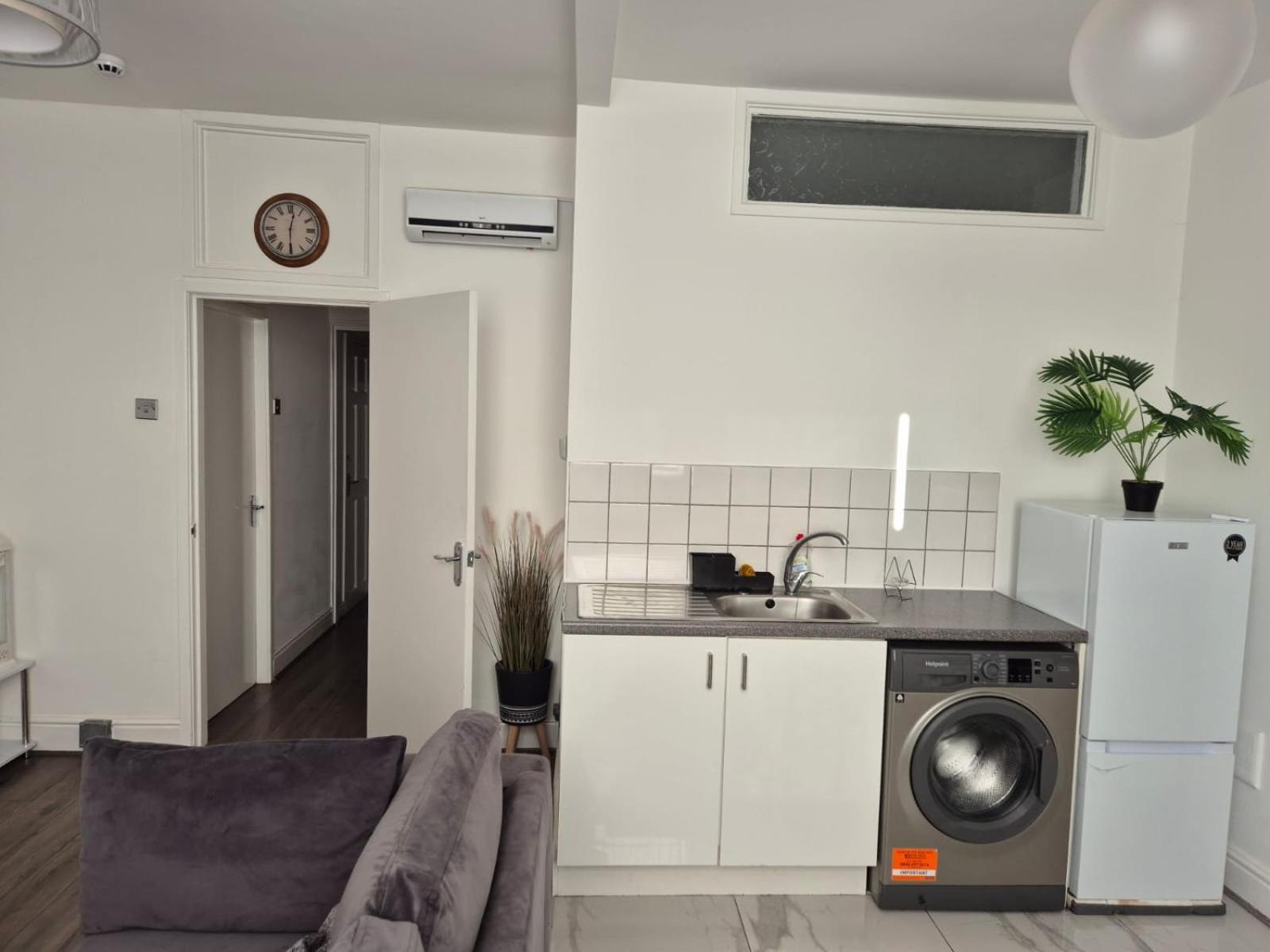 Affordably Elegant Apartments Close To Coop Live, Etihad Stadium And Manchester City Centre Экстерьер фото