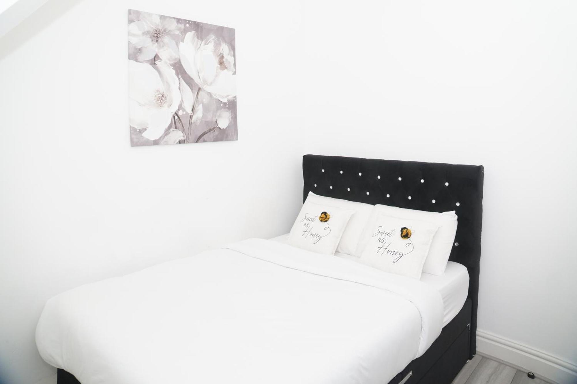 Affordably Elegant Apartments Close To Coop Live, Etihad Stadium And Manchester City Centre Экстерьер фото