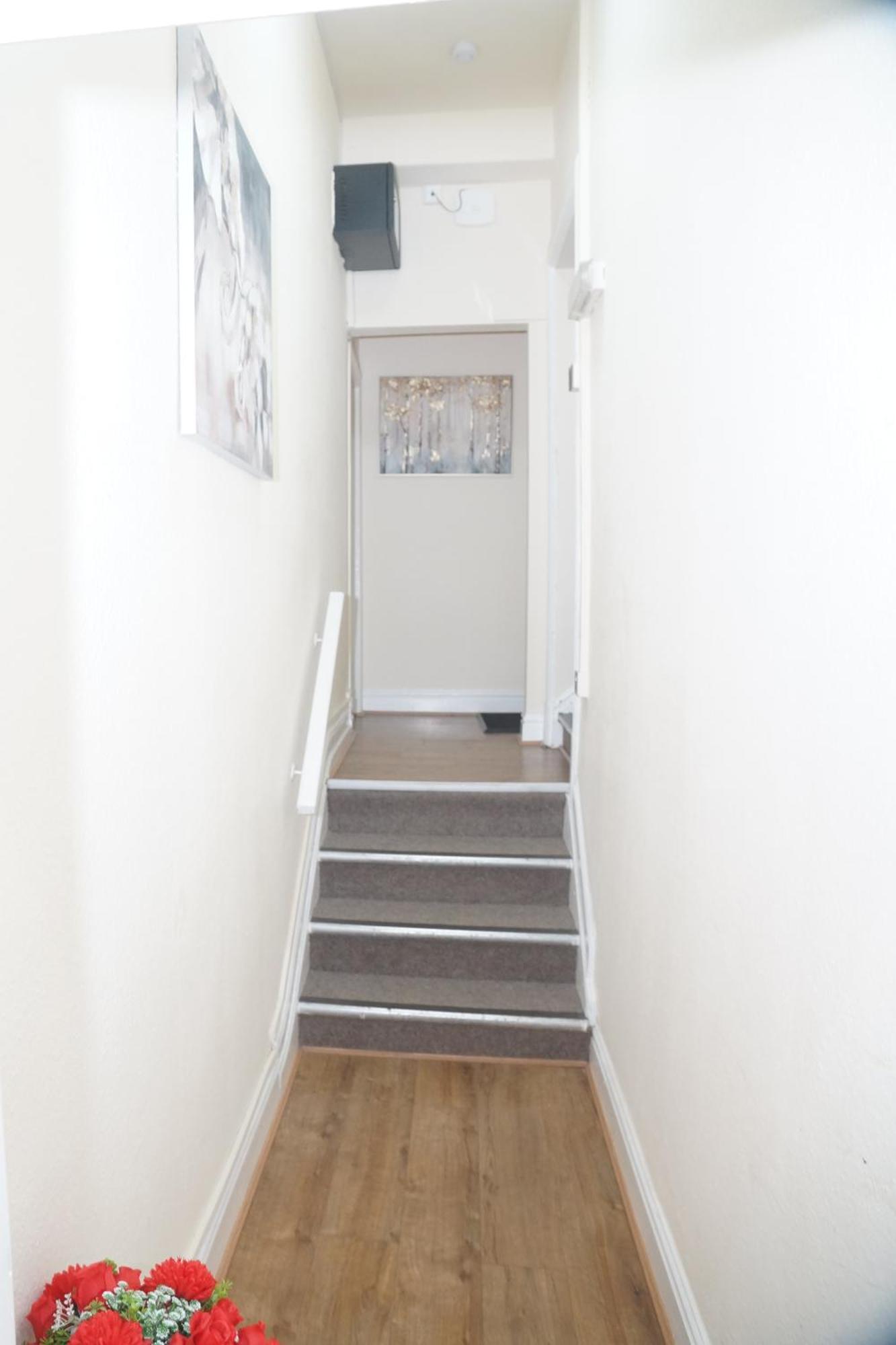 Affordably Elegant Apartments Close To Coop Live, Etihad Stadium And Manchester City Centre Экстерьер фото